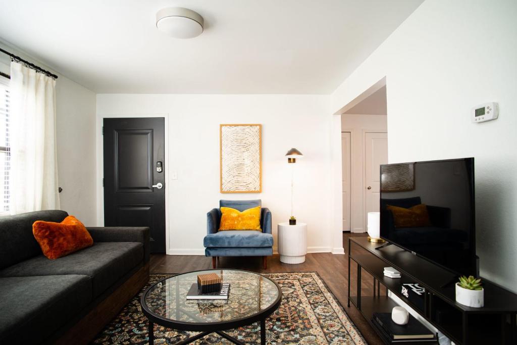 Abode Nashville - Marathon Village Near Downtown - 