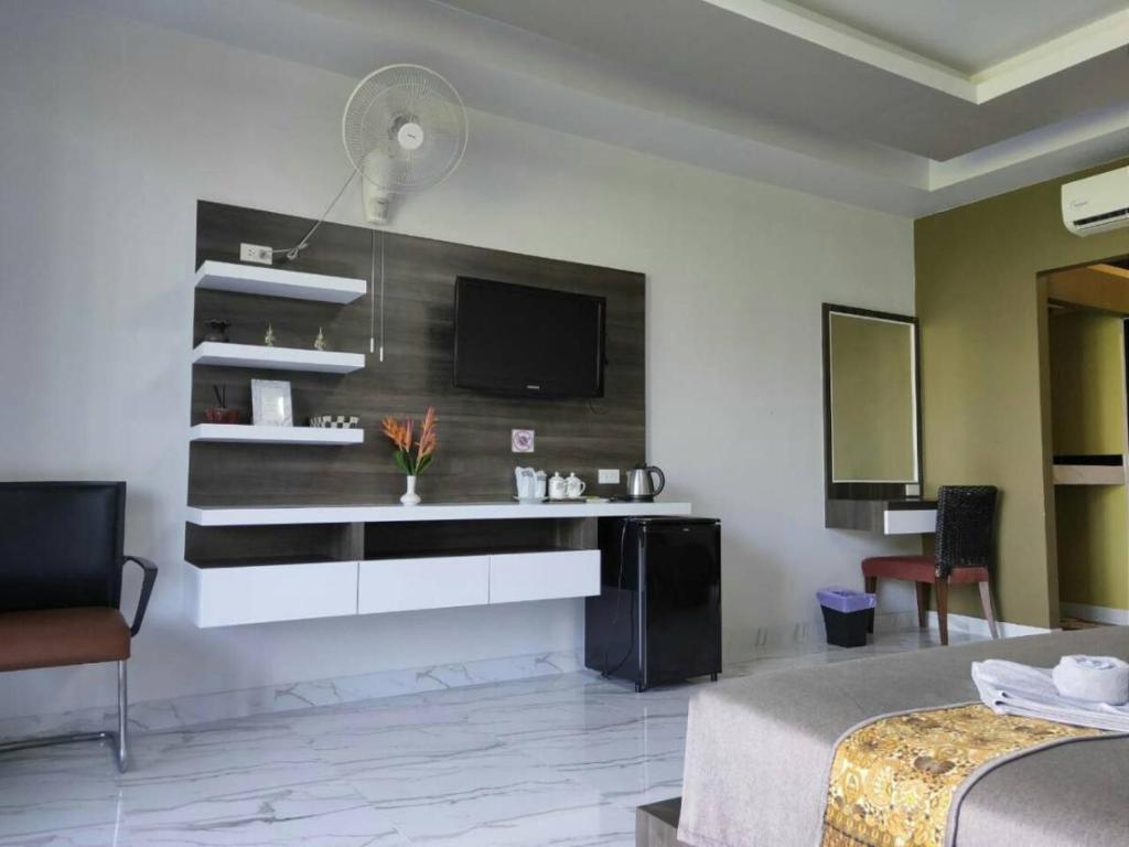 The Wynn Kohjum - 12