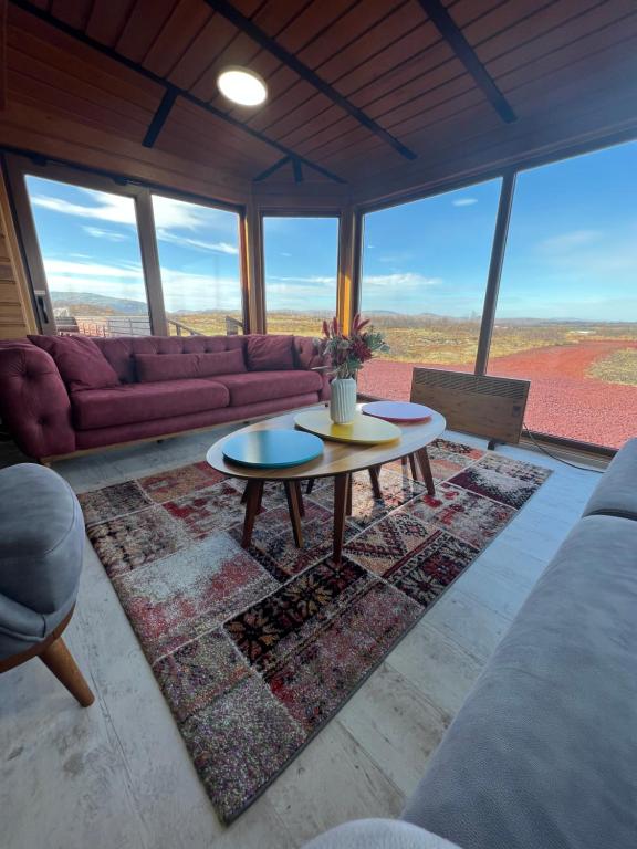Posezení v ubytování Large luxury Cabin On The Golden Circle Next To Kerið The Crater.