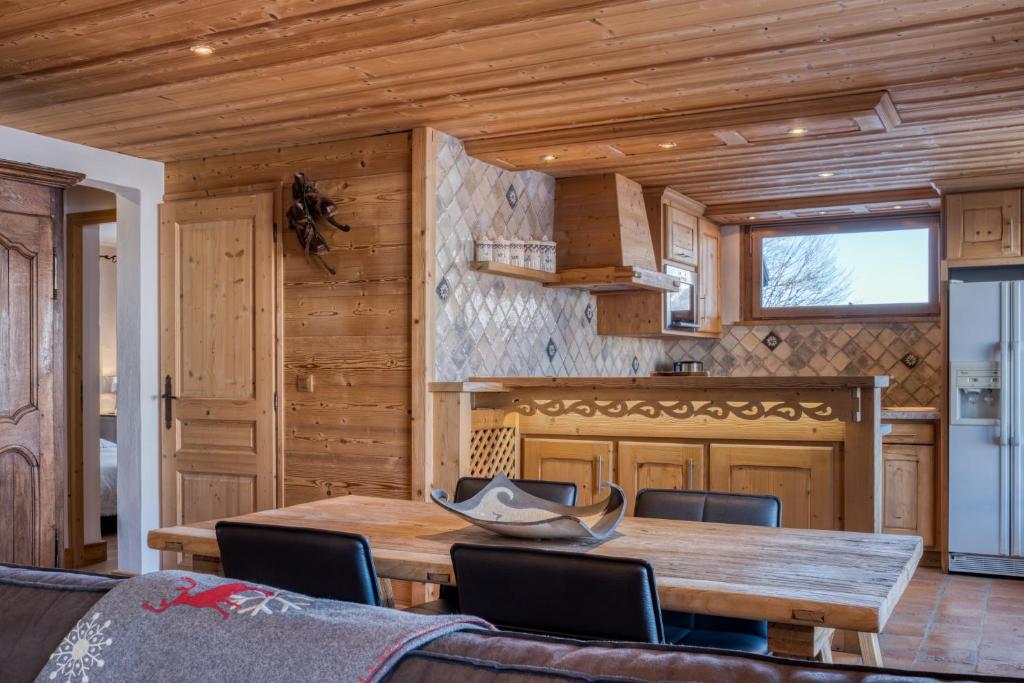 Kuchyňa alebo kuchynka v ubytovaní Chalet Nessa