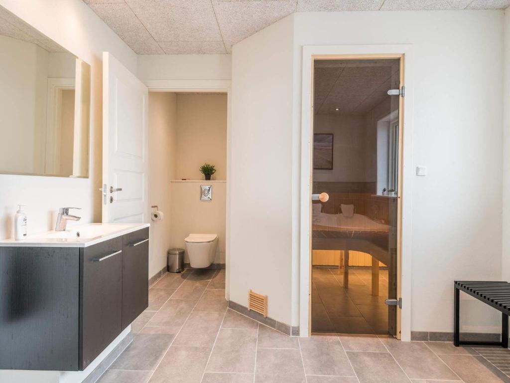 Fotografie z fotogalerie ubytování Holiday home Hvide Sande CIV v destinaci Bjerregård