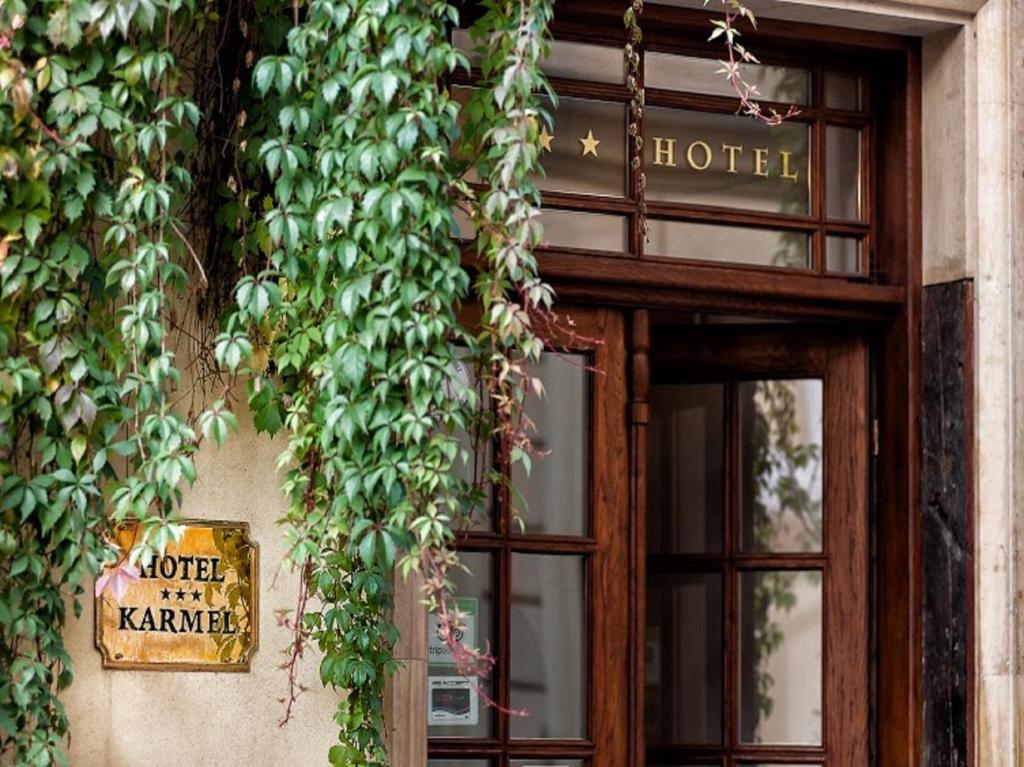 Exteriér alebo vchod do ubytovania Aparthotel Karmel