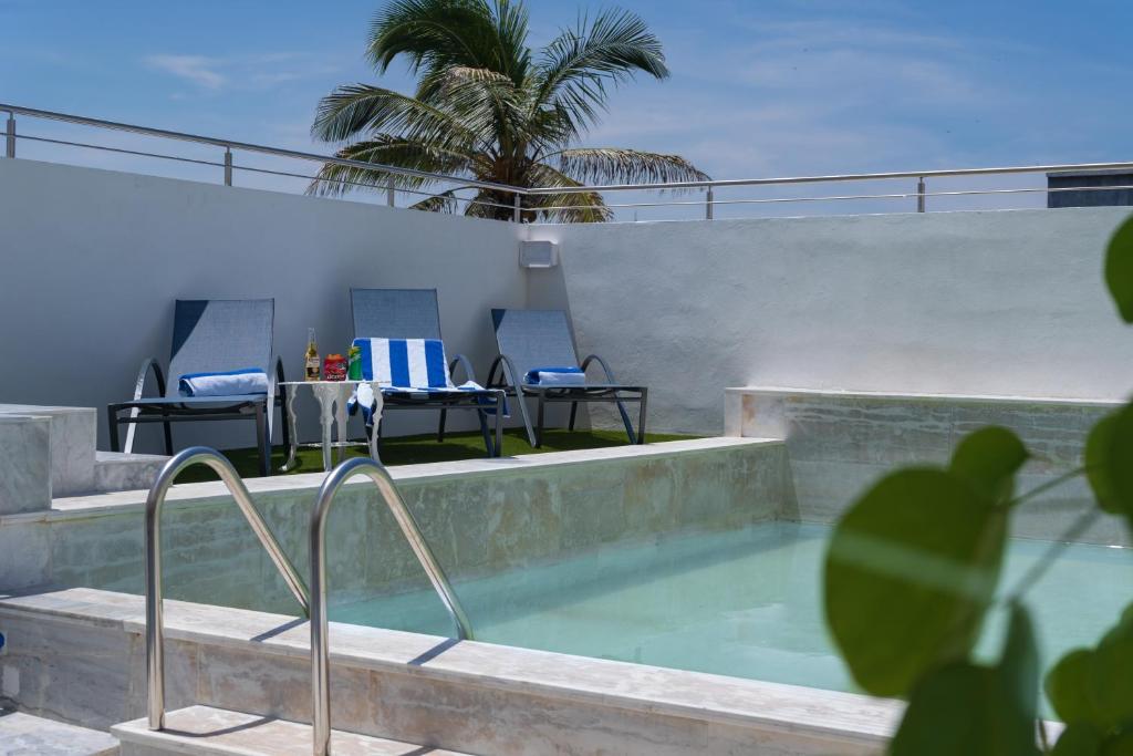 Bazén v ubytování Hawaii Hotel Veracruz nebo v jeho okolí