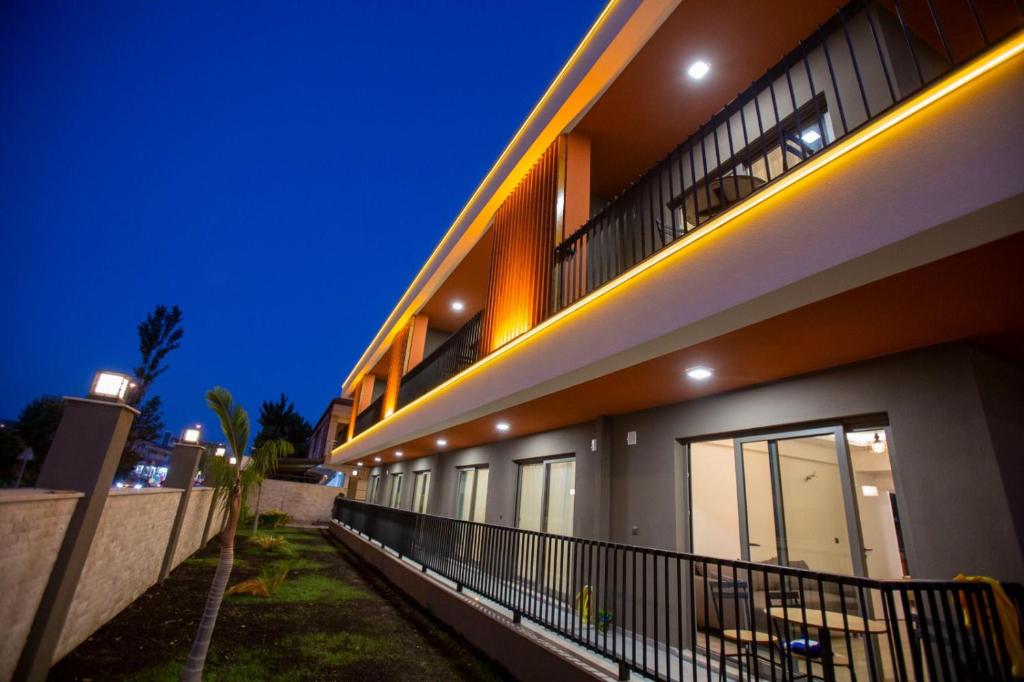 Budova, kde se aparthotel nachází