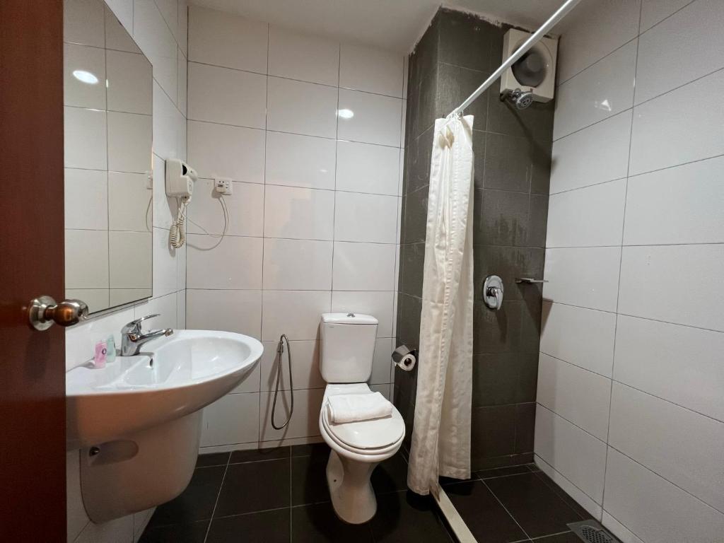 Koupelna v ubytování SSL Traders Hotel