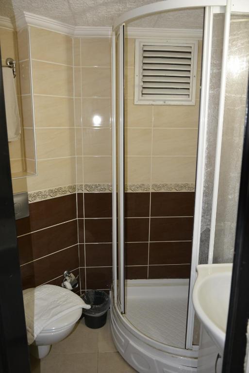 A bathroom at Hotel Oz Villa