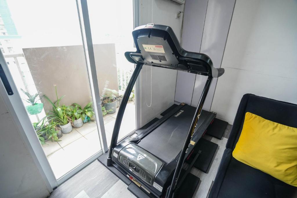 Big Lovely 1BR Makati Condominium