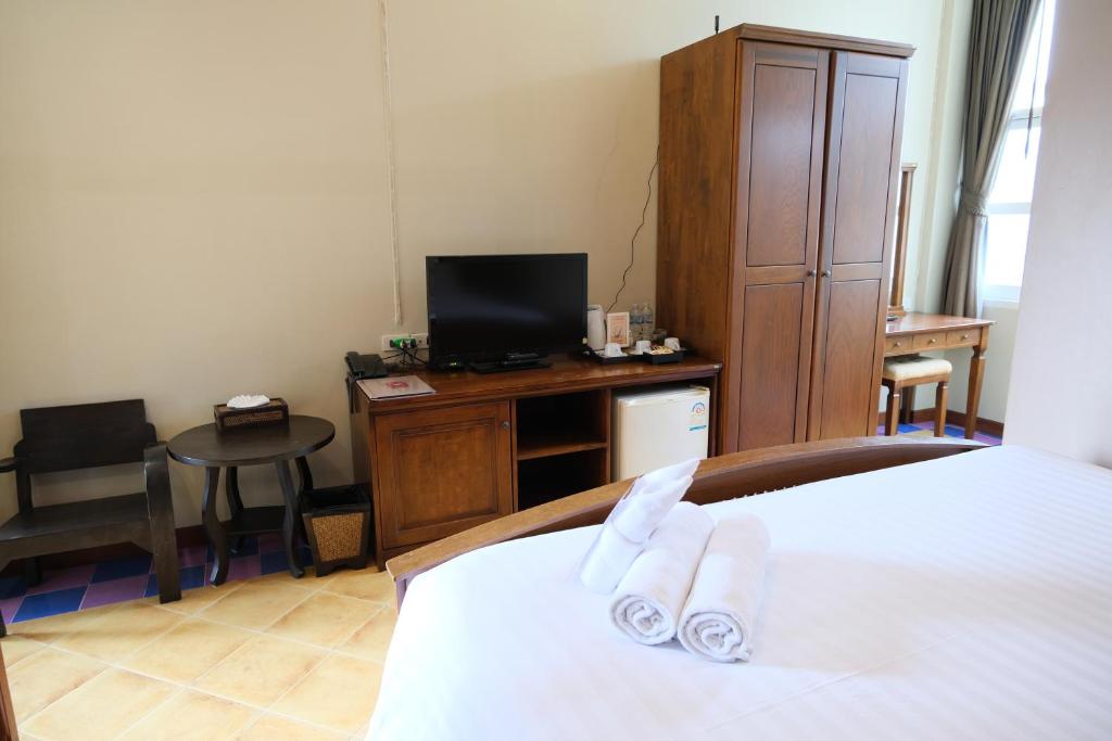Feung Nakorn Balcony Rooms and Cafe - Sala Cuádruple Económica