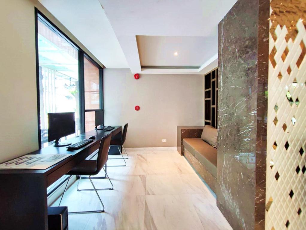 Hope Land Hotel Sukhumvit 8 - Resim 16