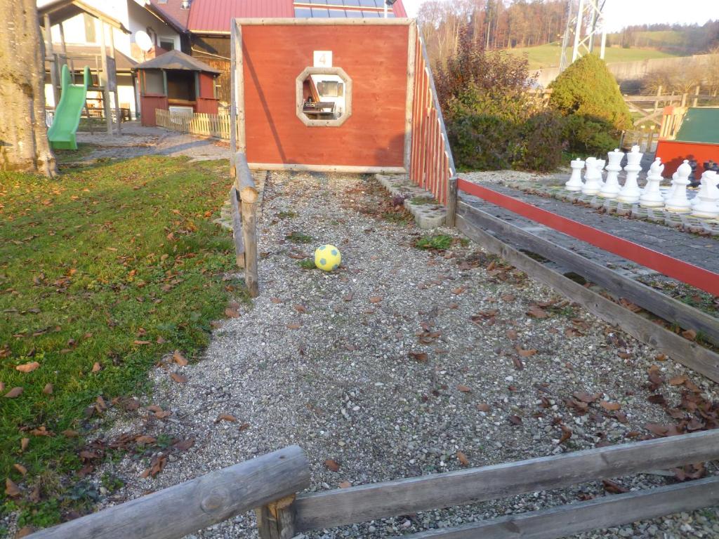 Fotografie z fotogalerie ubytování ROSSLWIRT-Rast v destinaci Strass im Attergau