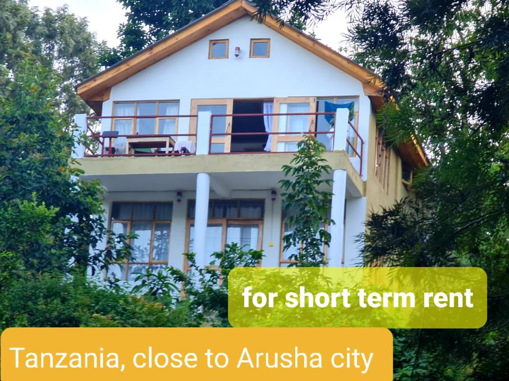 una casa de alquiler a corto plazo en Tamka cerca de la ciudad de Austria en Holiday cottage by the river, Arusha, en Arusha