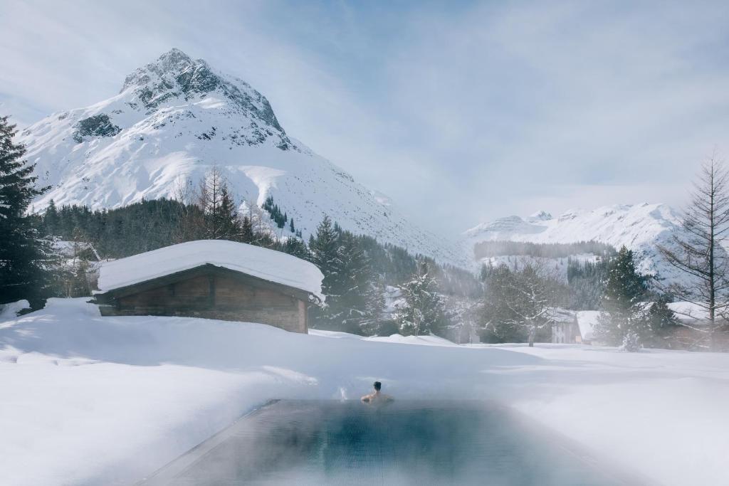 Post Lech Arlberg v zimě