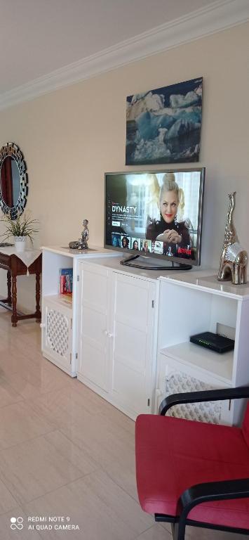 TV a/nebo společenská místnost v ubytování Apartment in Playa de las Americas 1
