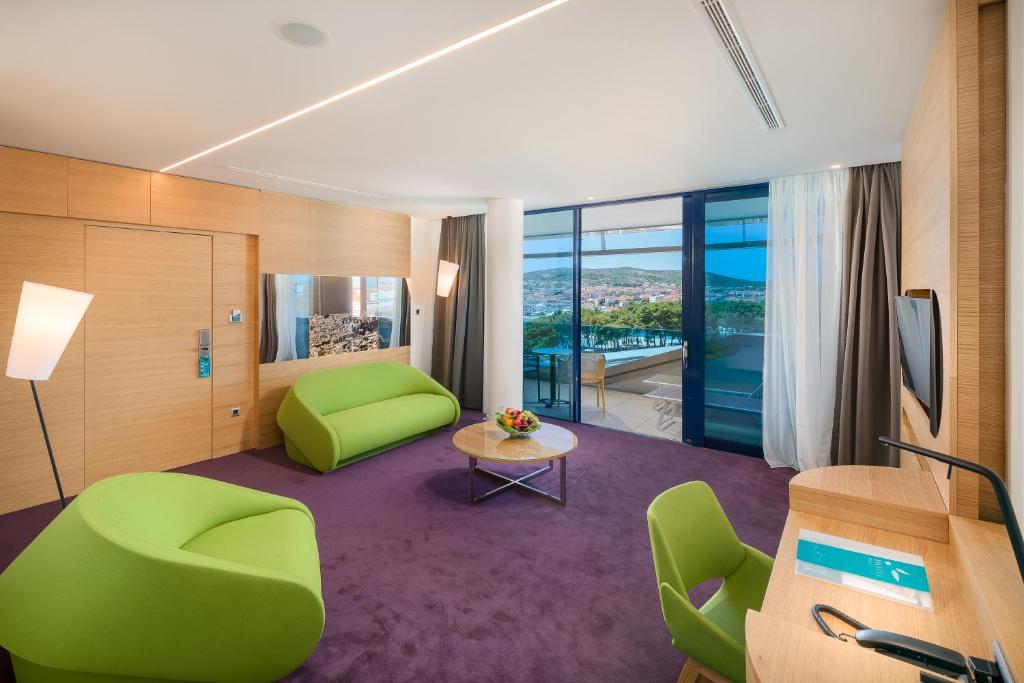 Hotel Olympia Sky - 6