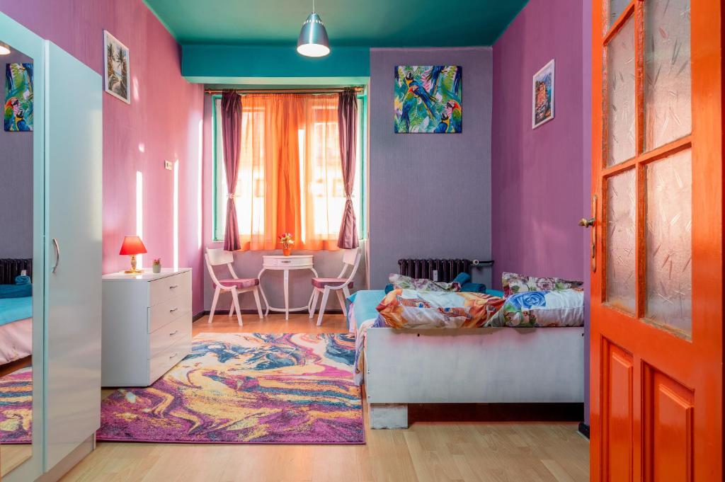 〜Alice in Wonderland〜 Artsy Flat next to Vitoshka - Hizvo