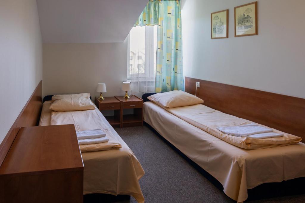 HOTEL MIXBUD. Noclegi.