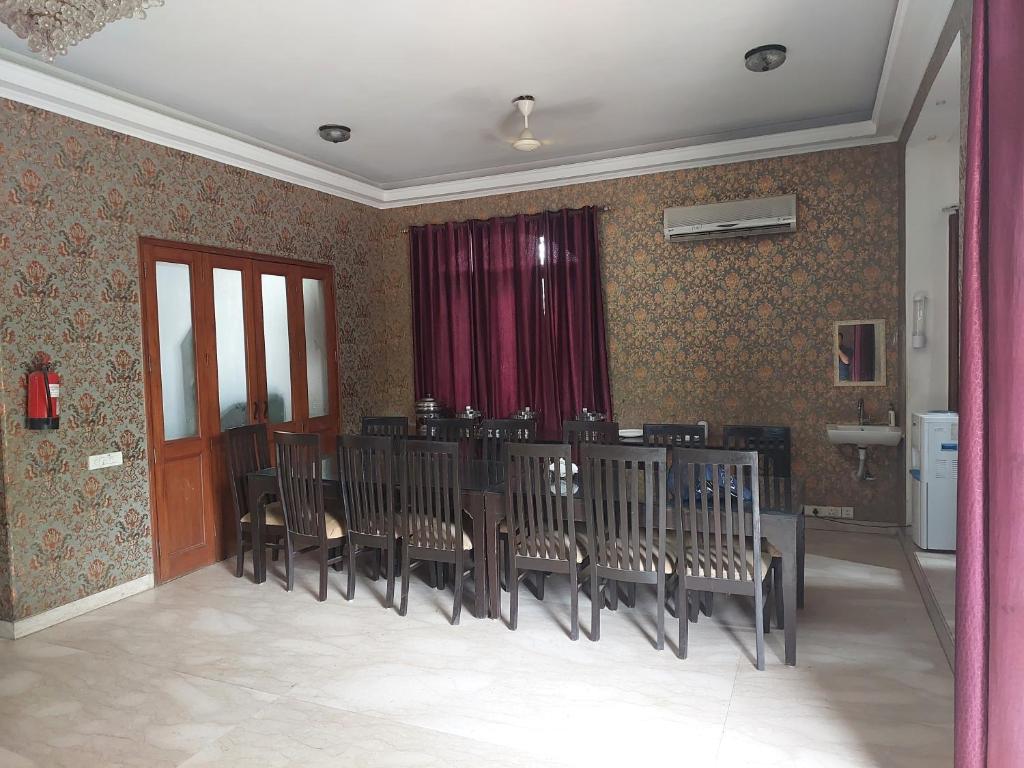 Posezení v ubytování Hotel Ashray Noida