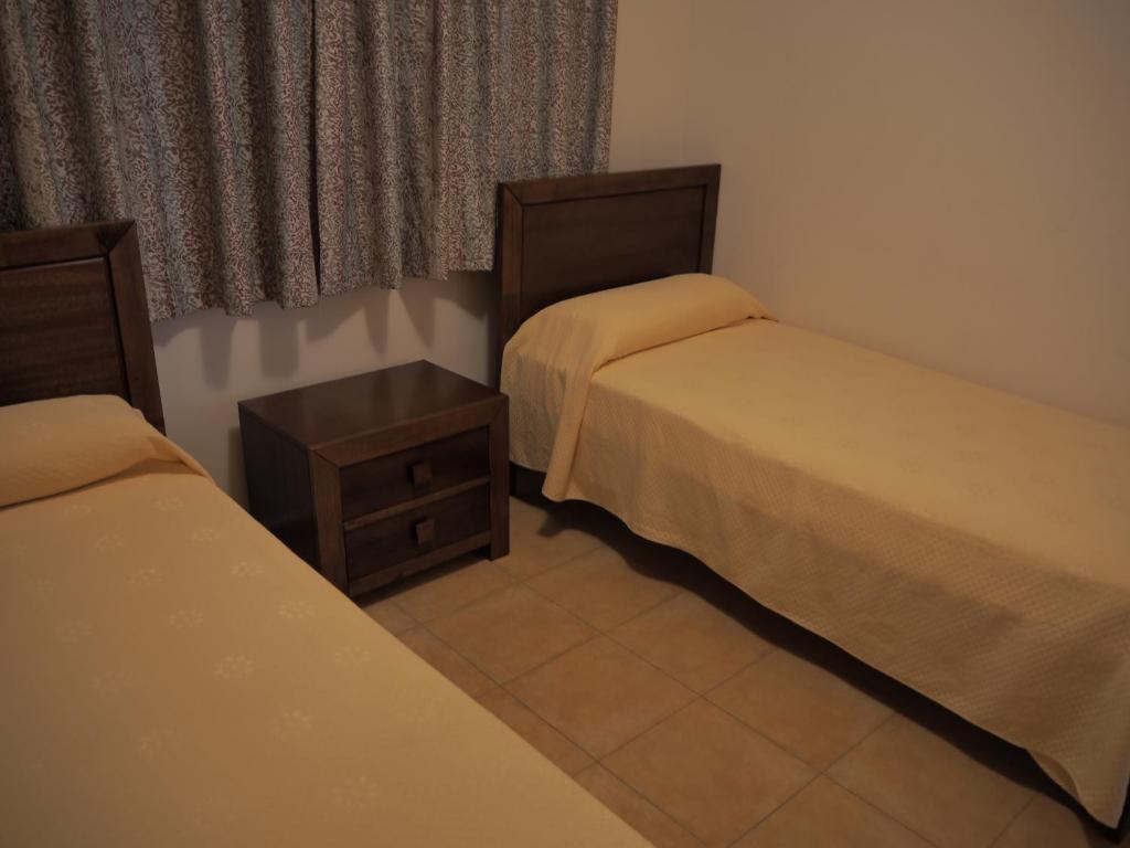 Apartamentos Turisticos Aguilas de los Collados - Apartamento De Dos Dormitorios Con Terraza