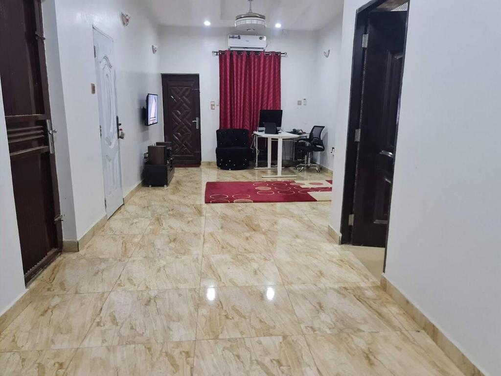 Smart 3 bed apartment with fast Wi-Fi & 24hr light - Apartment