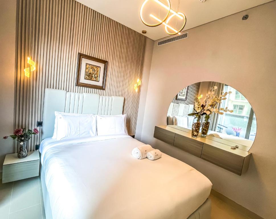 Fotografie z fotogalerie ubytování STAY BY LATINEM Luxury 1BR Holiday Home CV DONT LIST v Dubaji