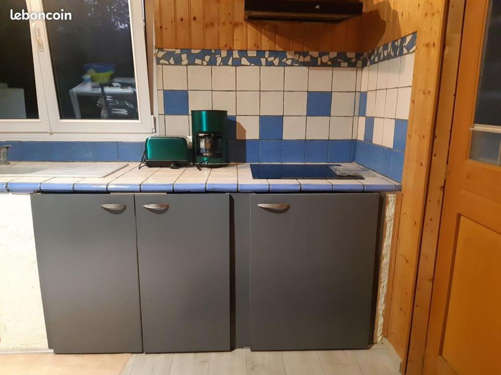 Kuchyň nebo kuchyňský kout v ubytování Gite Clé Vacances Courchaton