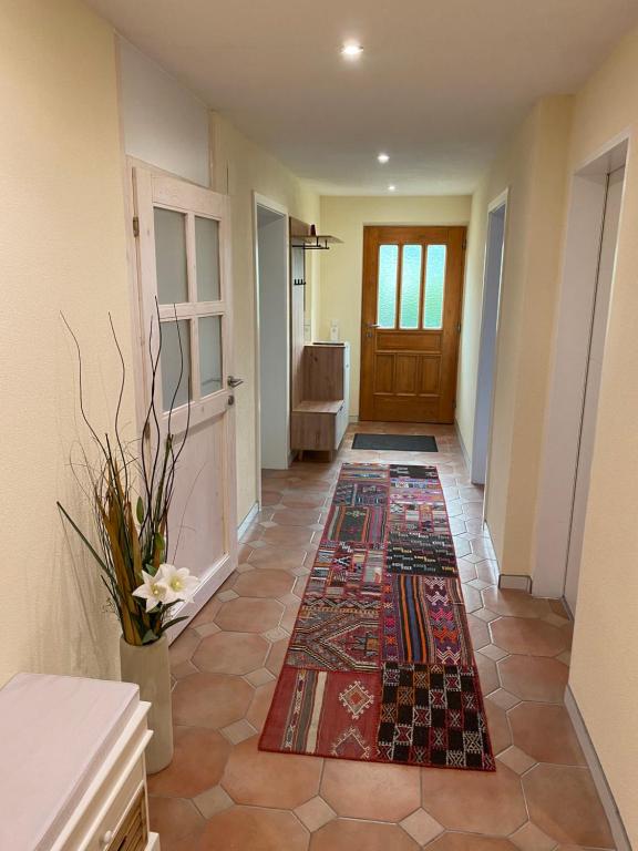Fotografia z galérie ubytovania Apartment „AlpView“,Tirol mit Sauna und Pool v destinácii Vomp