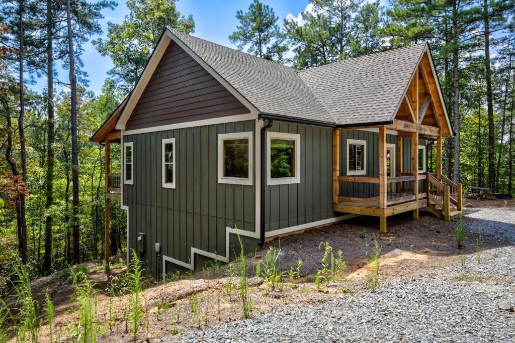a tiny house in the woods at Lofty Escape in Ellijay