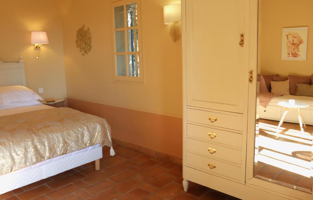 Postel nebo postele na pokoji v ubytování La Bastide du Beausset-Vieux