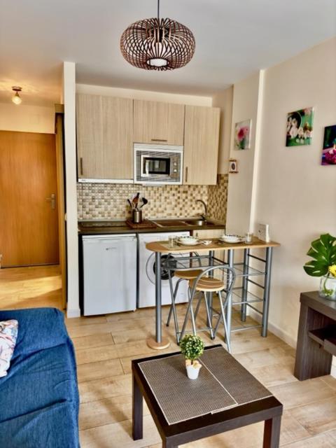 Kuchyňa alebo kuchynka v ubytovaní Apartamento Marysol