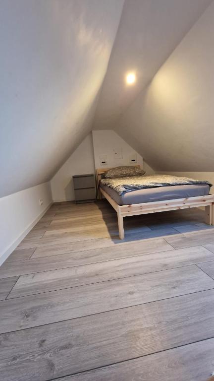 Apartments in Schöner Lage in Mönchengladbach MG11 bis MG13 - Studio Triple Standard