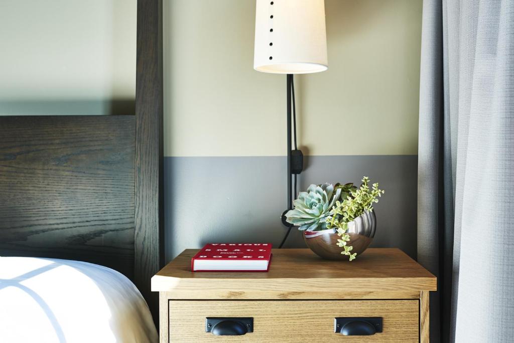 The Hollywood Roosevelt - Superior Double Room With Two Double Beds
