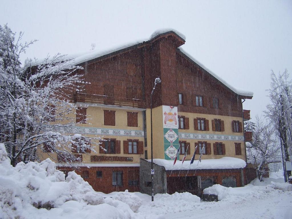 Hotel Bucaneve v zimě