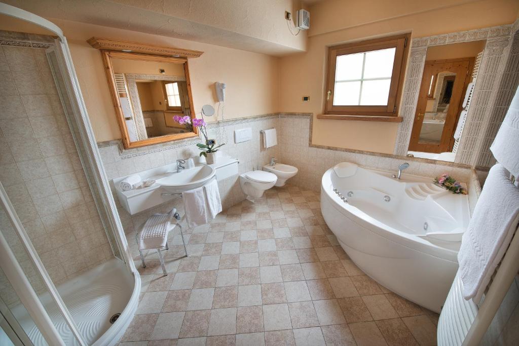 Koupelna v ubytování Hotel Valtellina