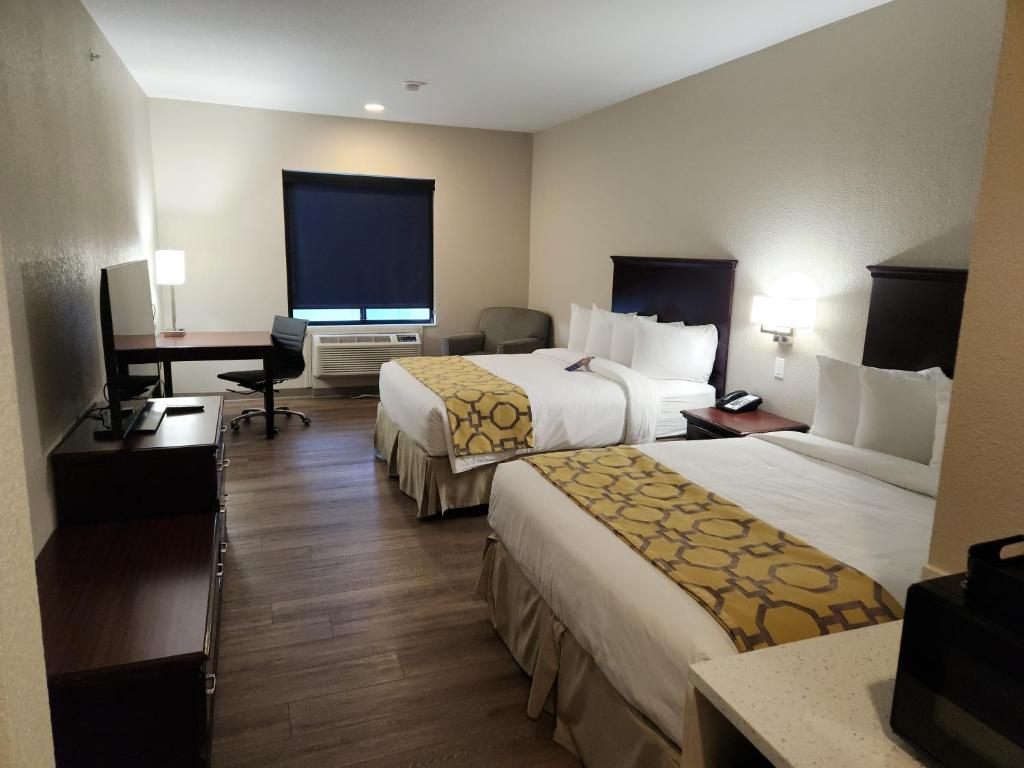 Baymont by Wyndham Houston Brookhollow - Queen Room With Two Queen Beds - Non-Smoking