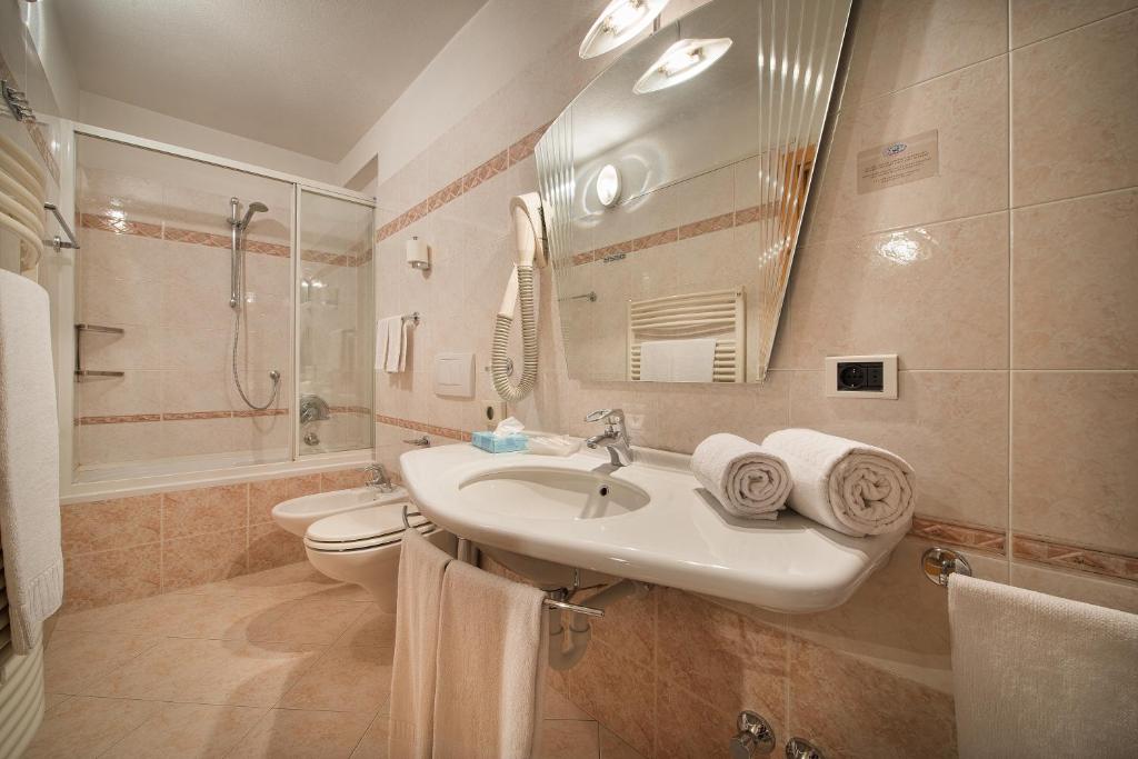 Koupelna v ubytování Hotel Valtellina