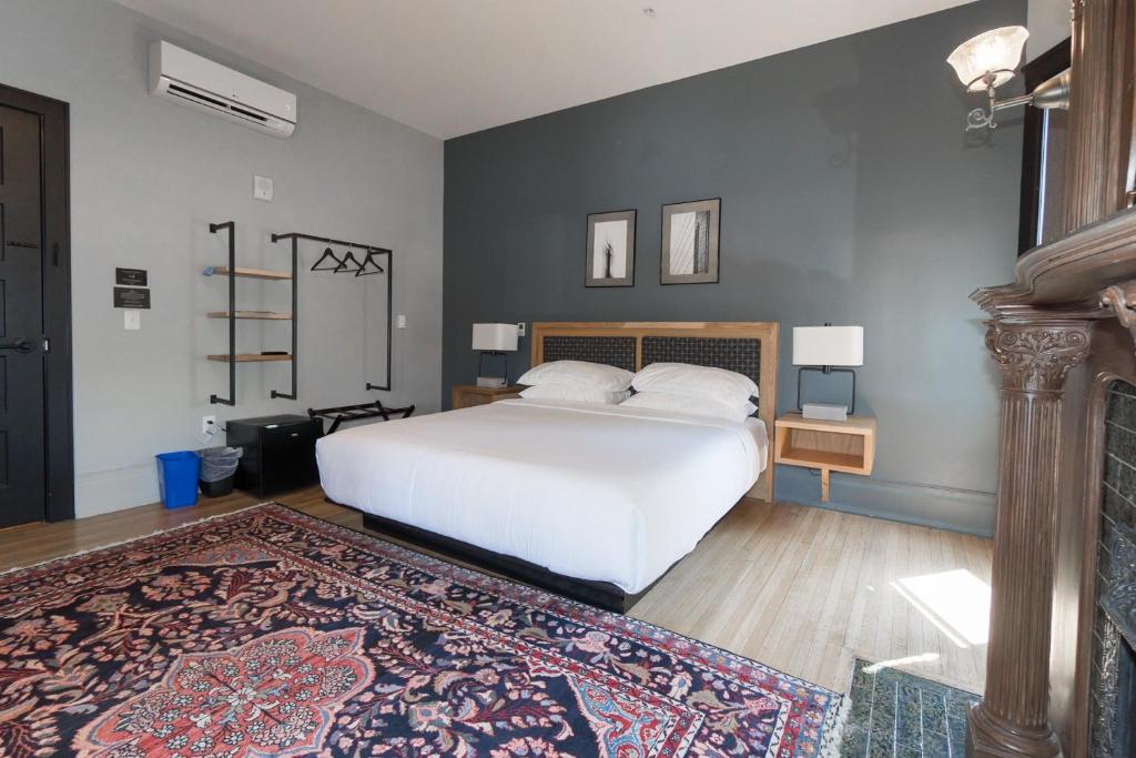 The Dubbel Dutch - Superior King Room