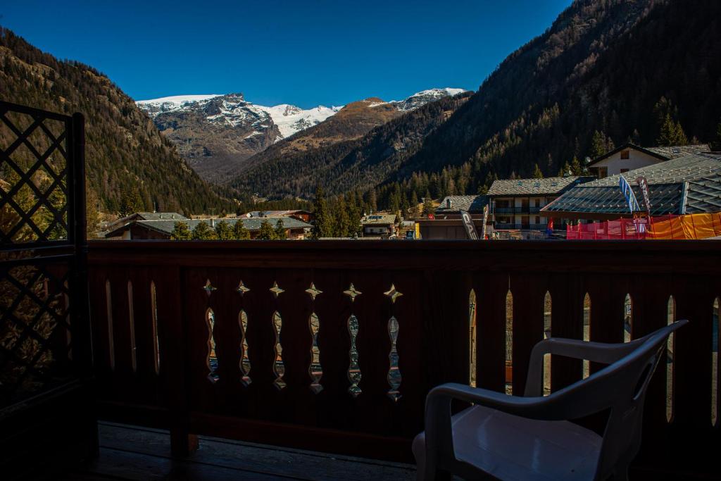 Nespecifikovaný výhled na hory nebo výhled na hory při pohledu z hotelu
