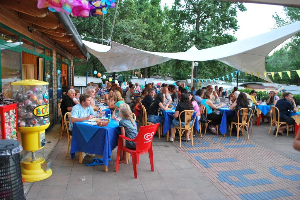 Ospiti di Dkamping Village - International Camping Ispra