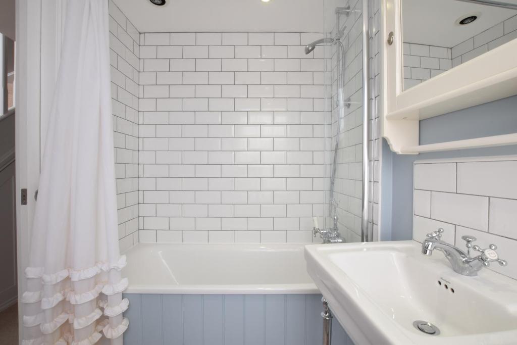 15 Victoria Street, Southwold 3