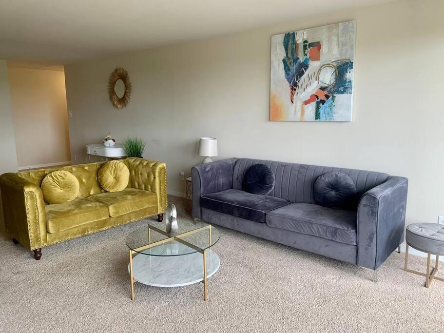 Downtown Silver Spring 2-bedroom 2-bath Unit