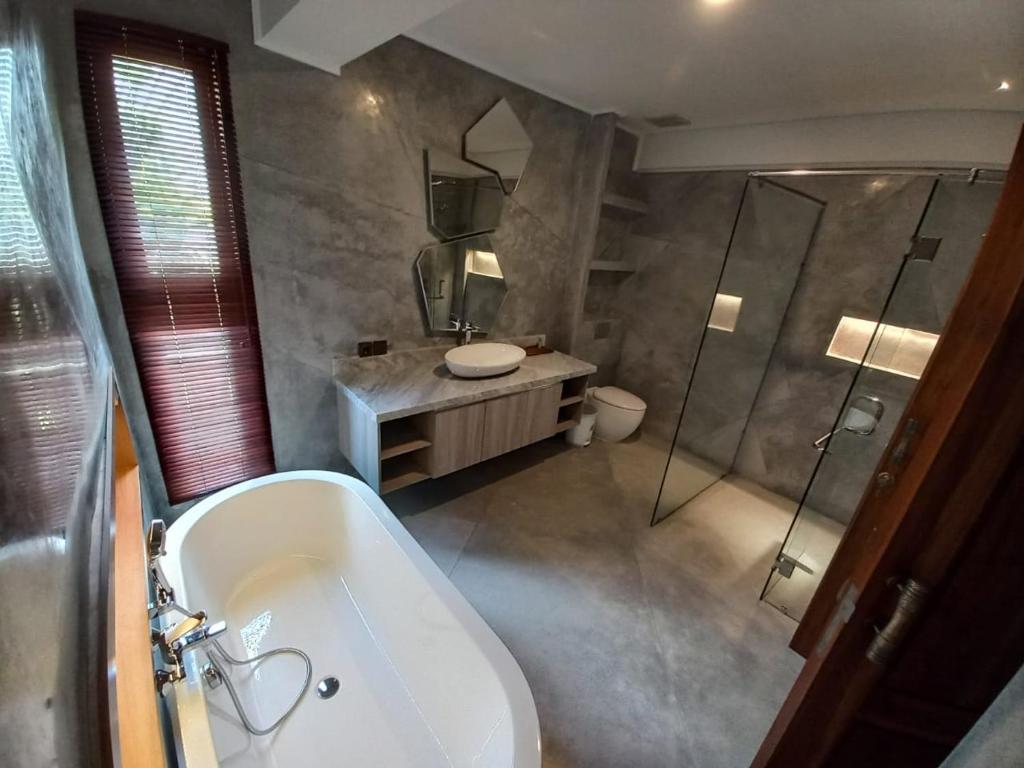 Villa Tamaro Bali - Suite Mit Blick Auf Den Fluss