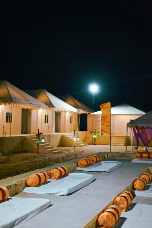 Fotografie z fotogalerie ubytování Best Desert Camp In Jaisalmer Red Velvet v destinaci Džaisalmér