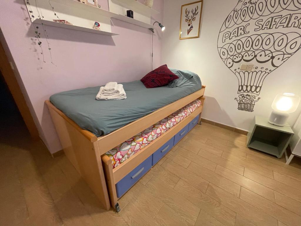 Postel nebo postele na pokoji v ubytování Gran piso en el centro de Alcalá
