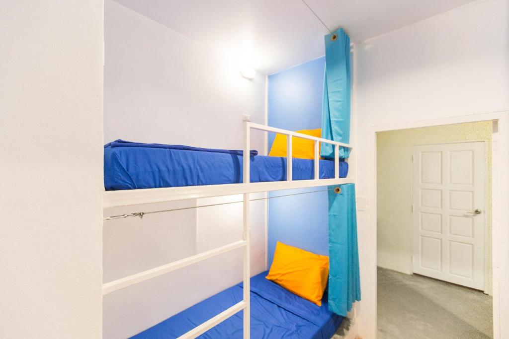 Postel nebo postele na pokoji v ubytování Shiralea Backpackers Resort