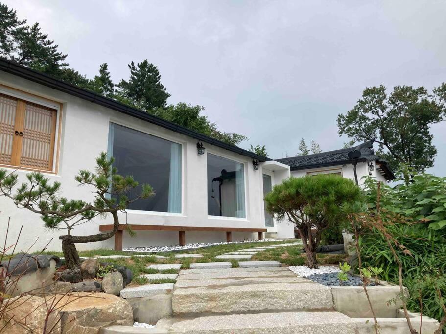 구릉연가 숨겨진 자…