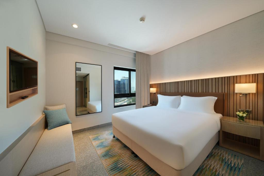 Arabian Park Dubai, an Edge by Rotana Hotel