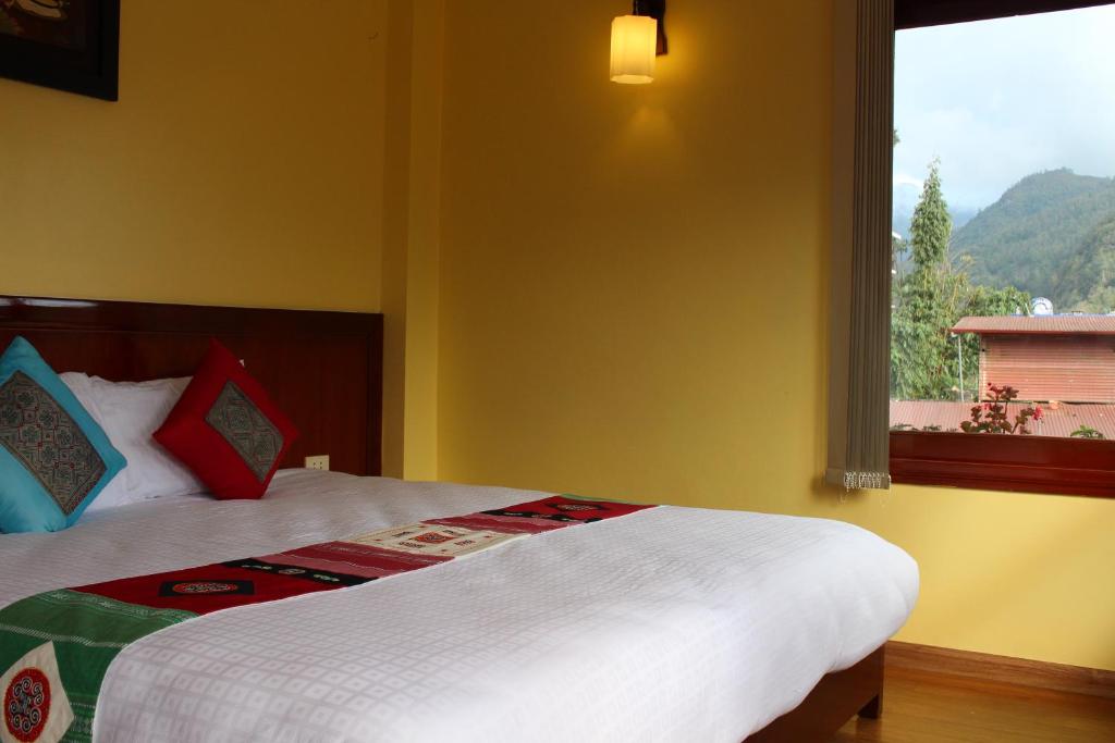 Nespecifikovaný výhled na hory nebo výhled na hory při pohledu z hotelu