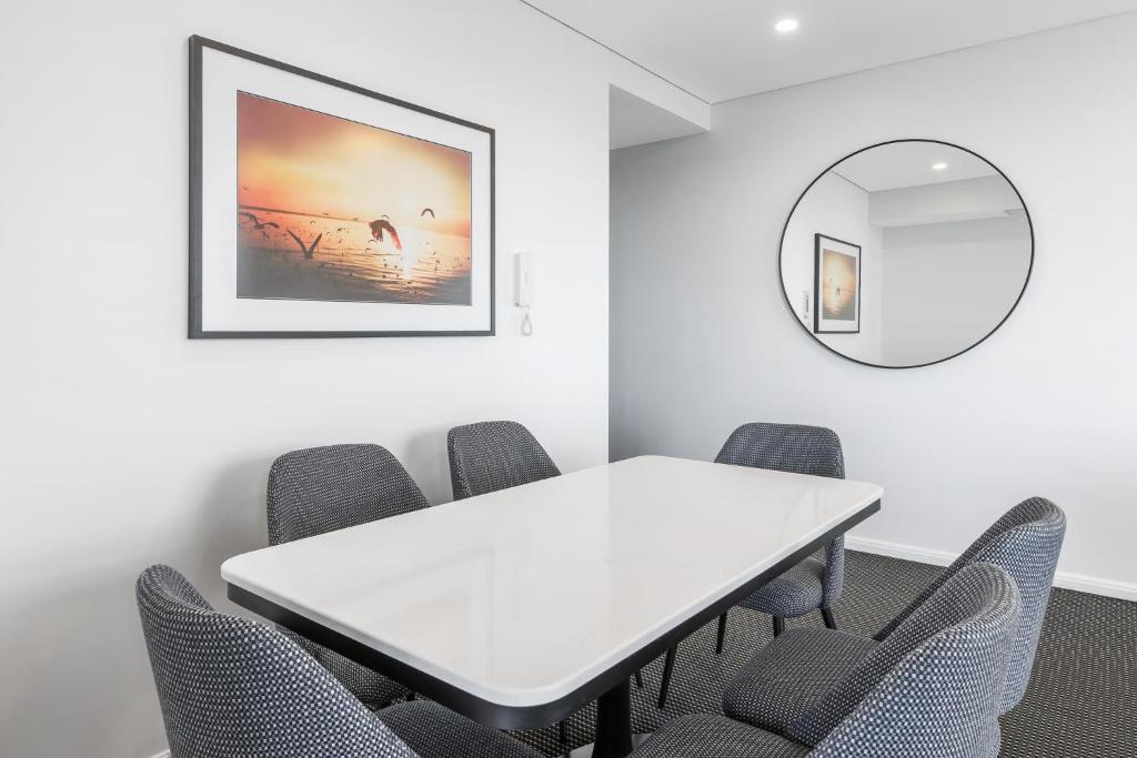 Meriton Suites Zetland - Resim 27
