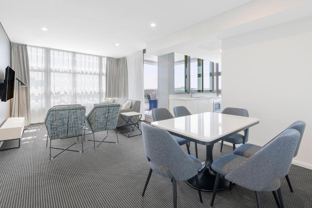 Meriton Suites Zetland - Resim 32