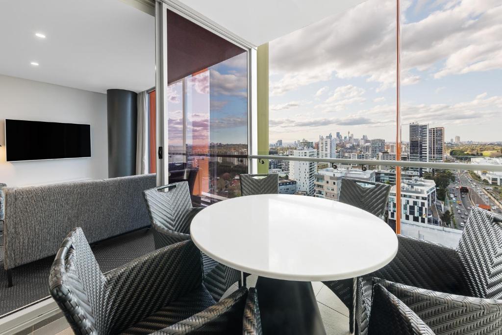 Meriton Suites Zetland - Resim 37